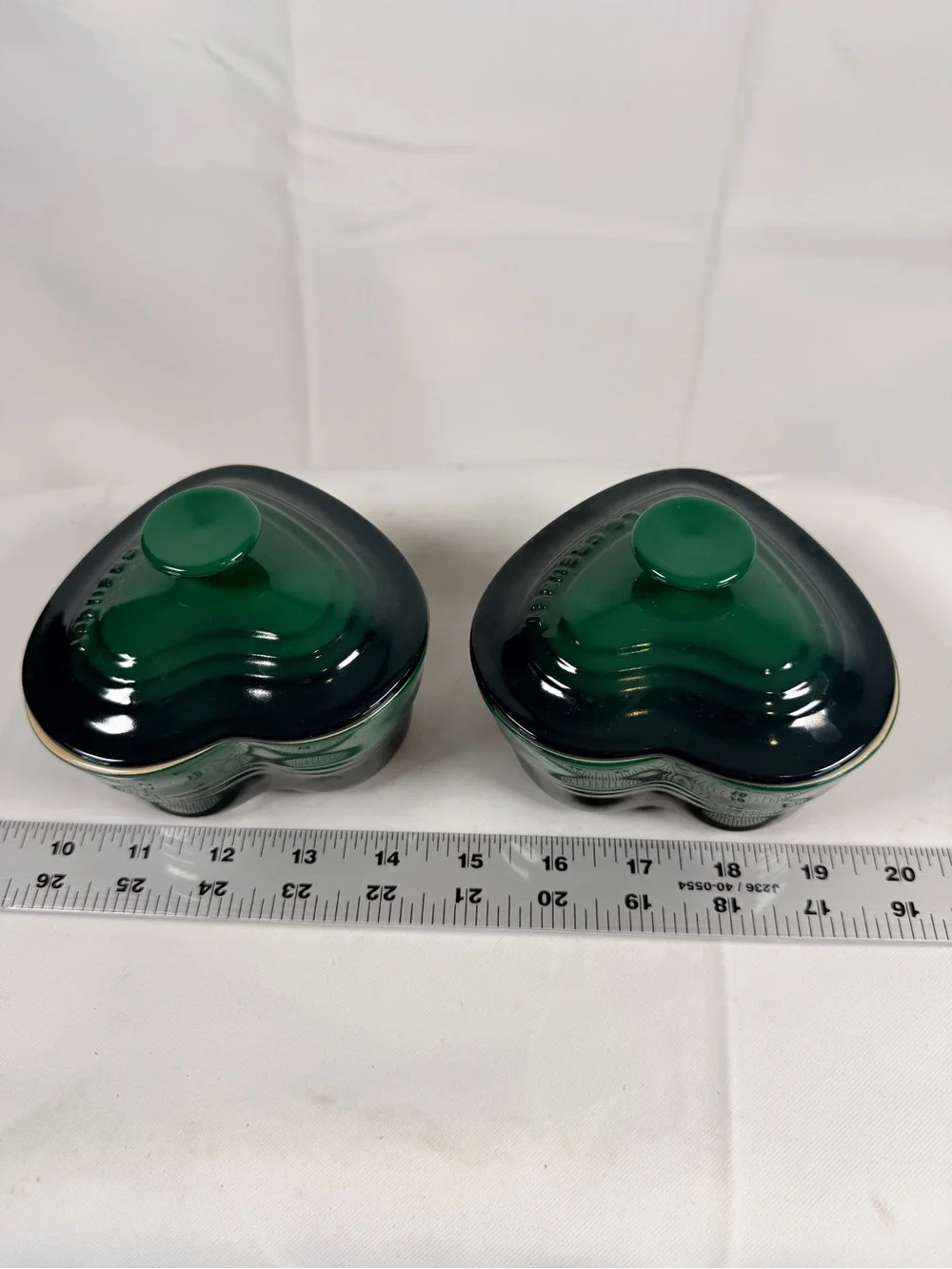LE CREUSET Set of 2 Mini Dishes Heart Shape Bakeware Lids Cocotte Style Green